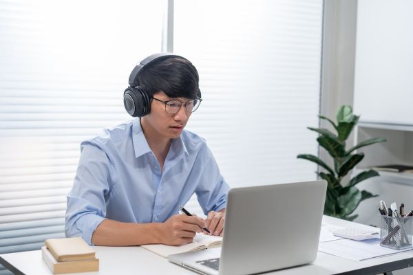 jenis pekerjaan untuk profesi penerjemah