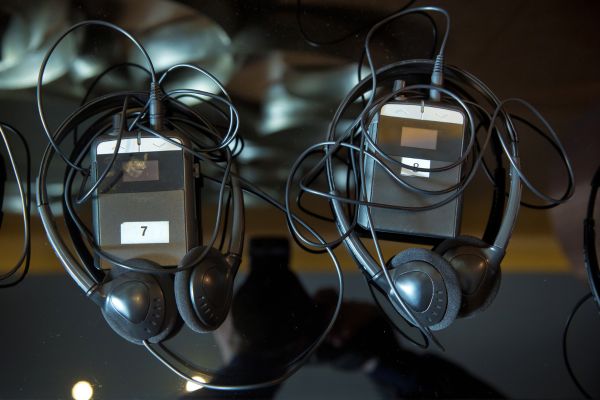 vendor sewa alat interpreter surabaya