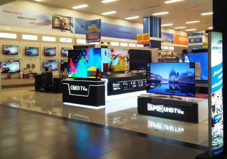 Rental TV Surabaya Terbaik untuk Event, Seminar, dan Pameran